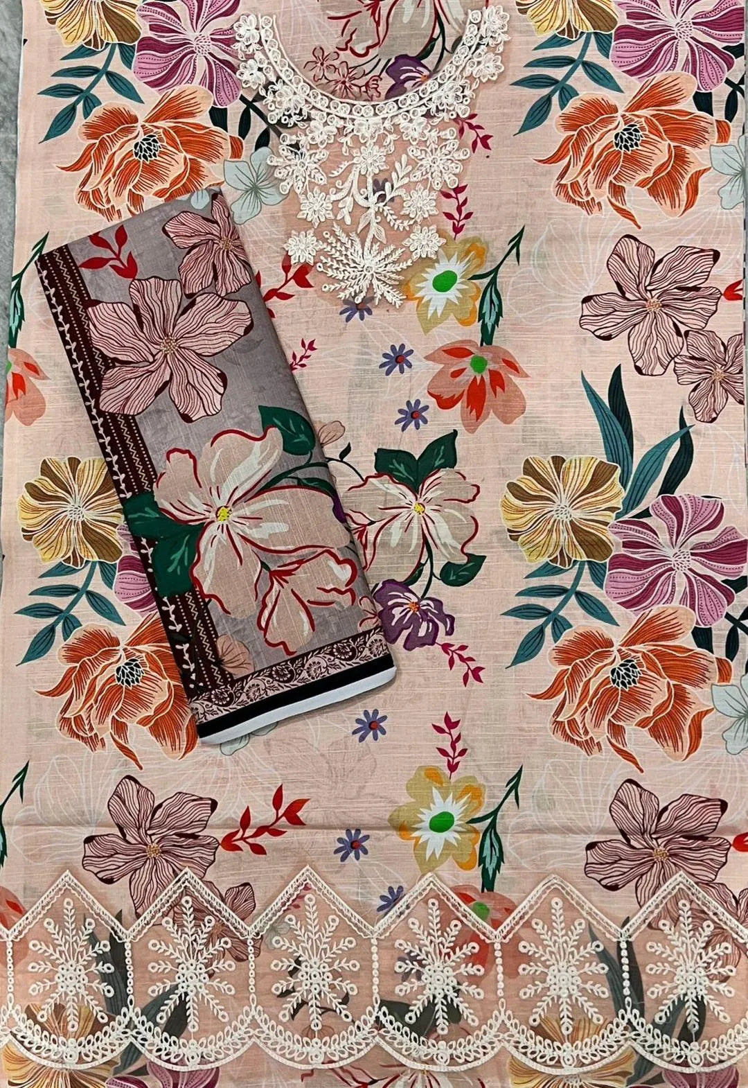 3 Pcs Women's Unstitched Printed Suit